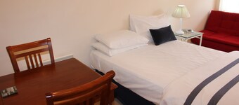 Leura Fairways East - self-contained Studio