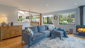 Smart TV, fireplace, books - Leura Pines - 3 Bedroom Home (Leura)