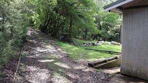 Property grounds - Selah @ Katoomba - Basic 3 Bedroom with views of the Three Sisters (Katoomba)