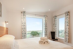 3 bedrooms, iron/ironing board, travel cot, WiFi