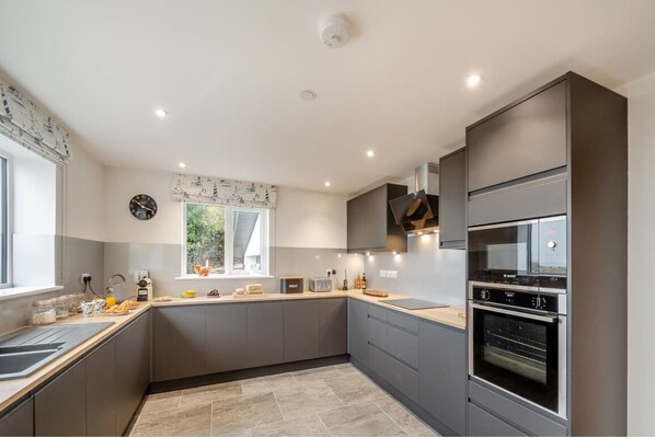 Fridge, microwave, oven, dishwasher