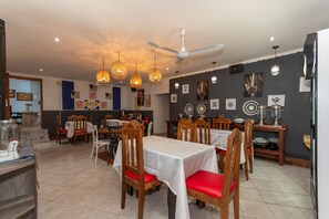 Reception - Woodpeckers Guest House (Mbombela)