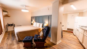 Suite familiale, 1 très grand lit et 1 canapé-lit | Rideaux d’obscurcissement, fer et planche à repasser