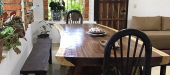 CASAS LAS PAROTAS - 3 BR, 2 Bath home, on hillside overlooking Yelapa Bay