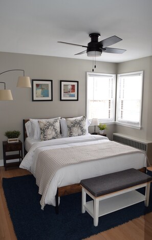 5 habitaciones, tabla de planchar con plancha y cuna de viaje 