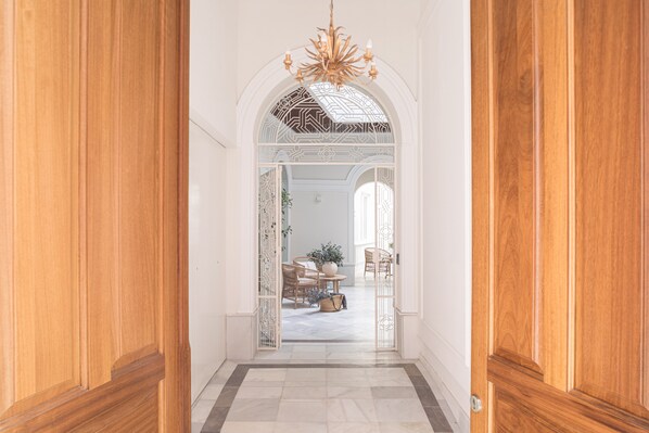 Front of property - MYLU SUITES by PUERTA CATEDRAL (Seville)