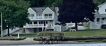 The Tequila Sunrise House is a beautiful waterfront 5 Bedroom home