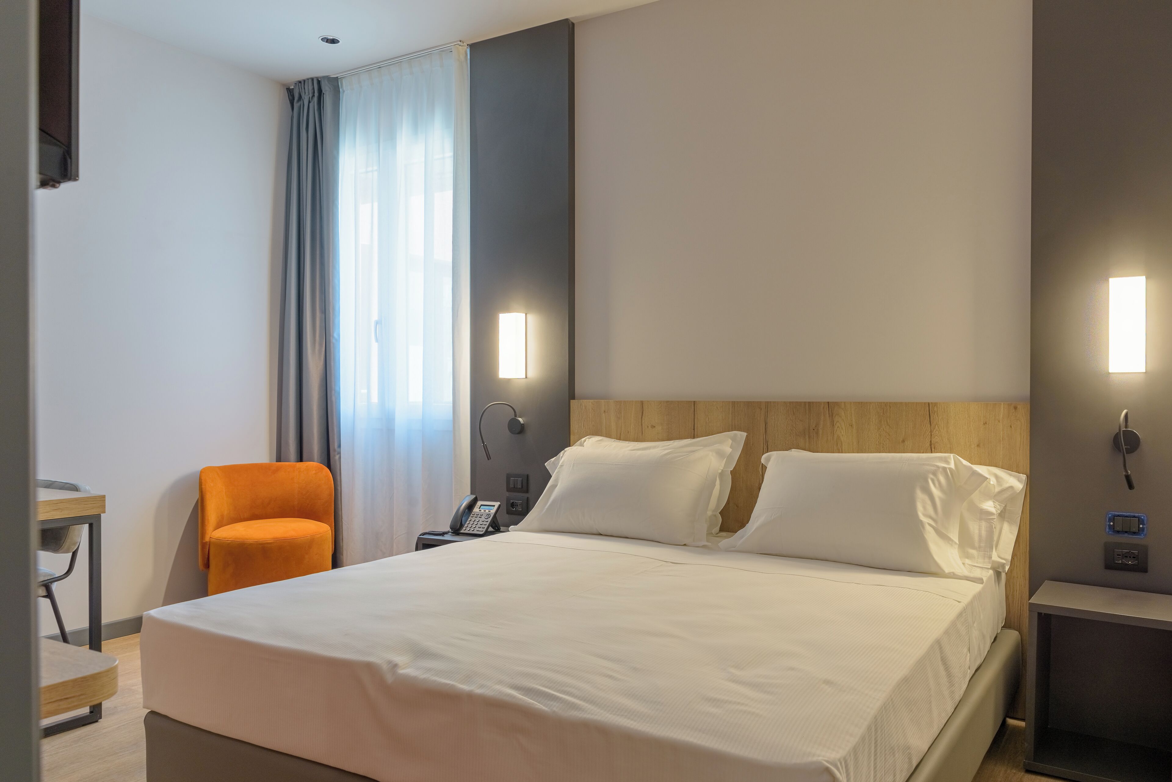 Caja de seguridad en la habitación y sistema de insonorización 