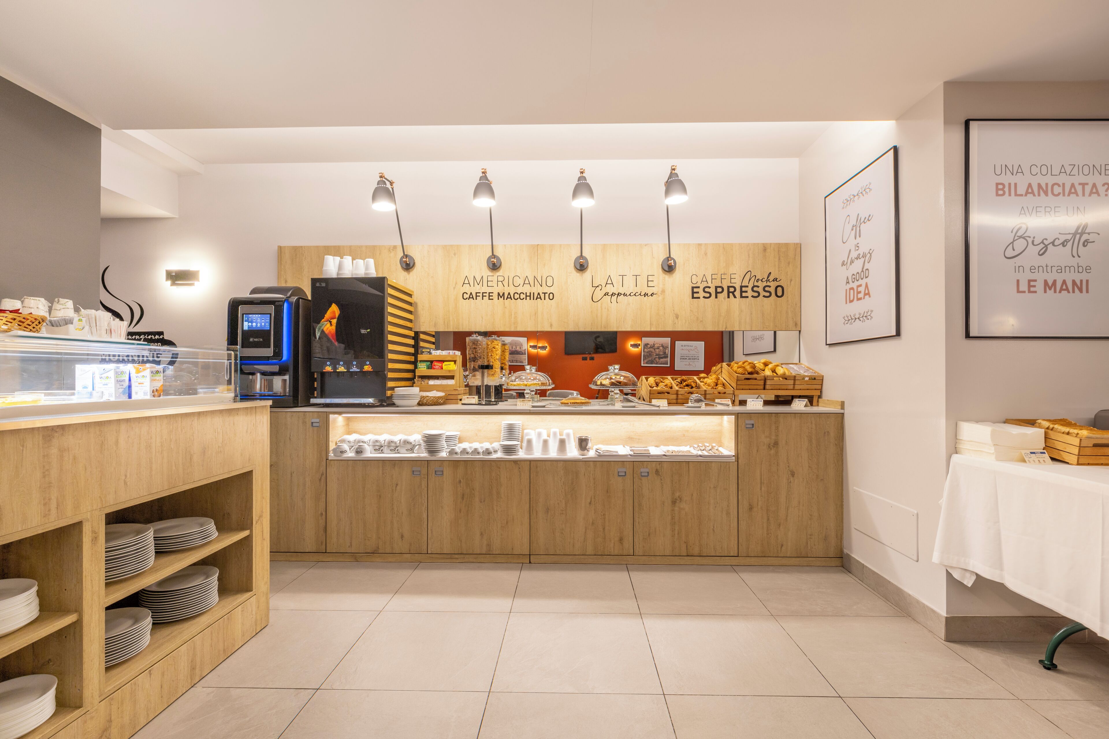 Petit déjeuner buffet servi tous les jours en supplément