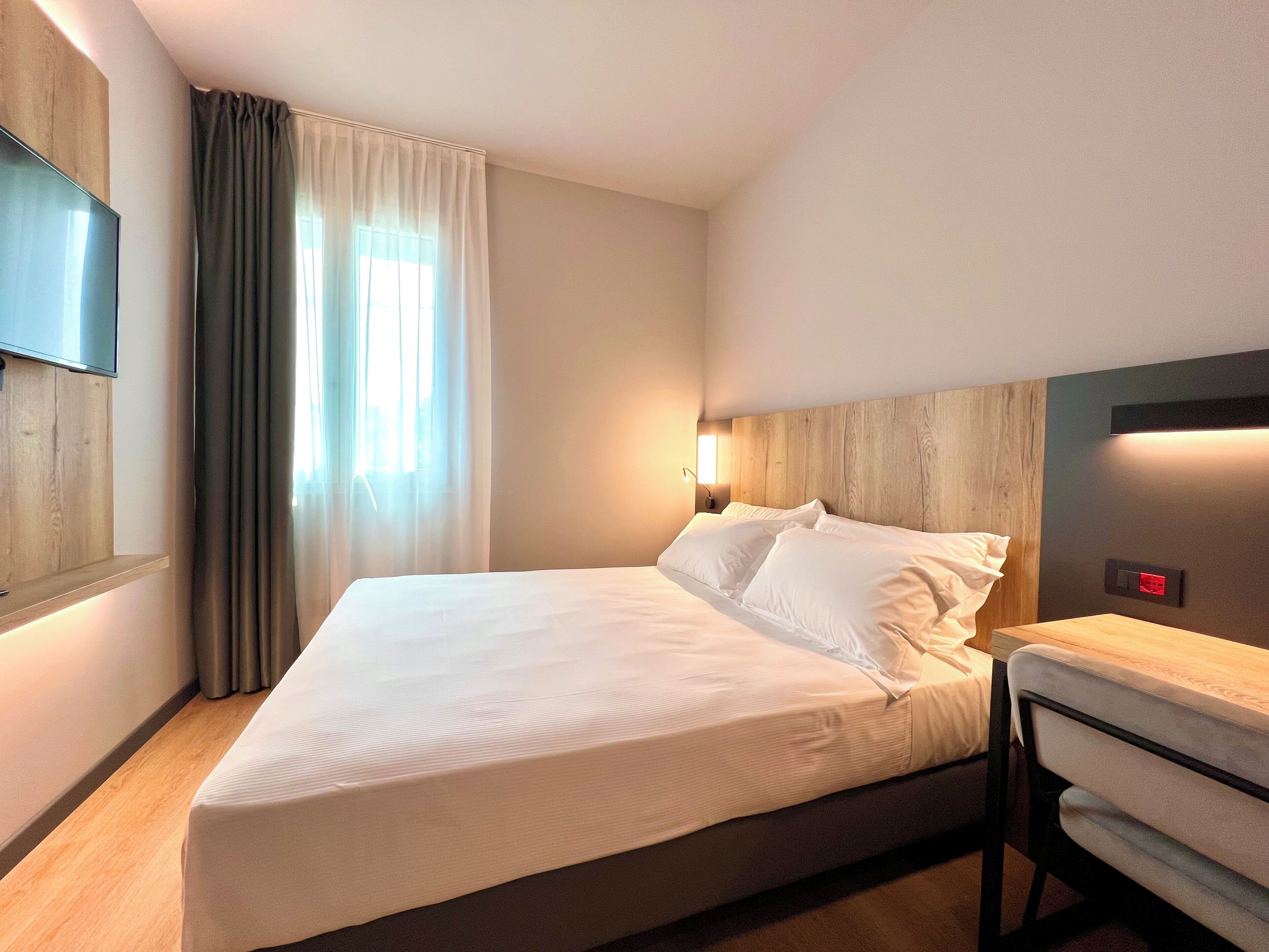 Caja de seguridad en la habitación y sistema de insonorización 