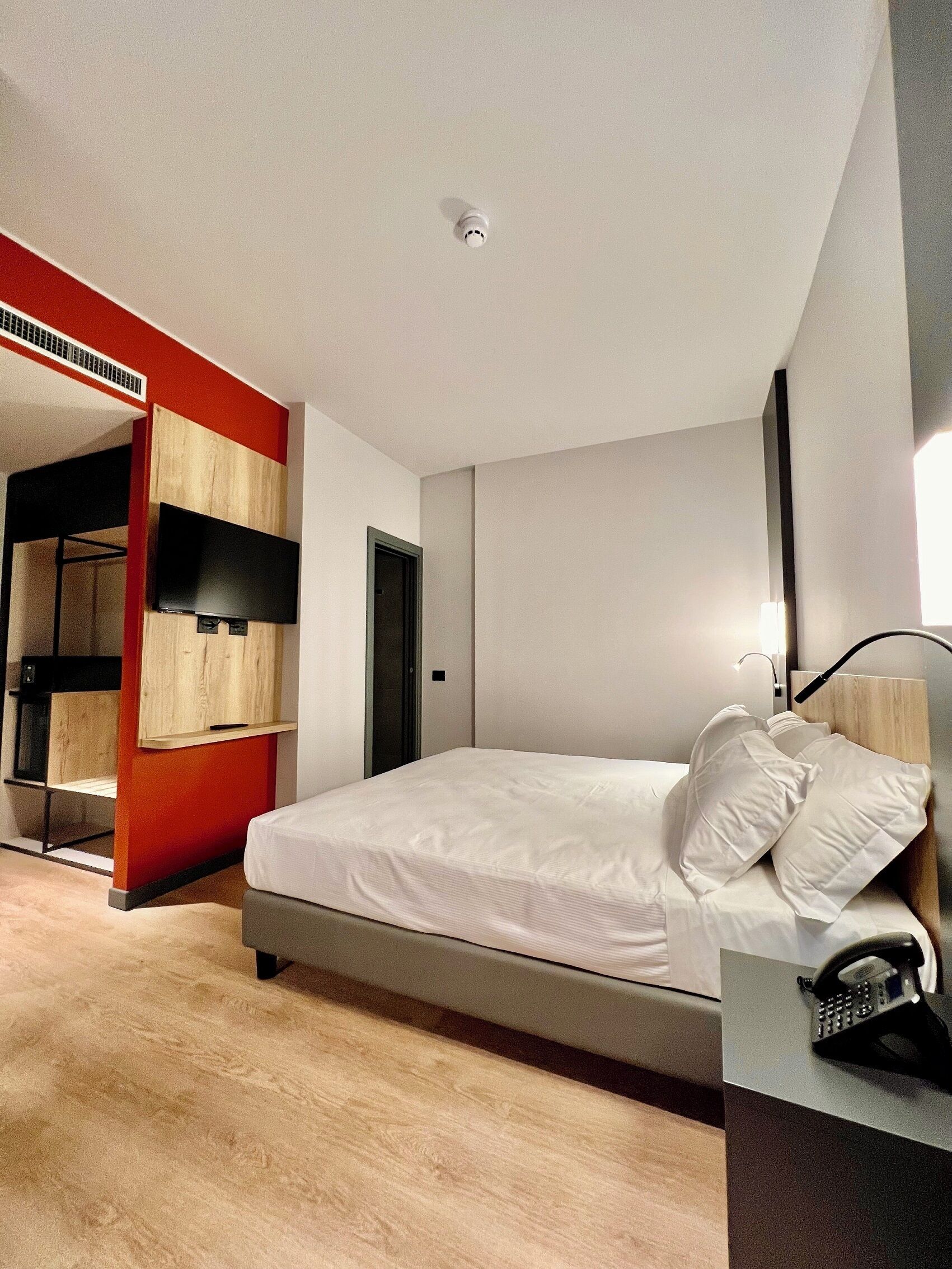 Caja de seguridad en la habitación y sistema de insonorización 