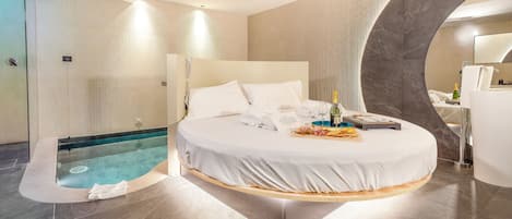 Sauna, hot tub, Swedish massages, massages