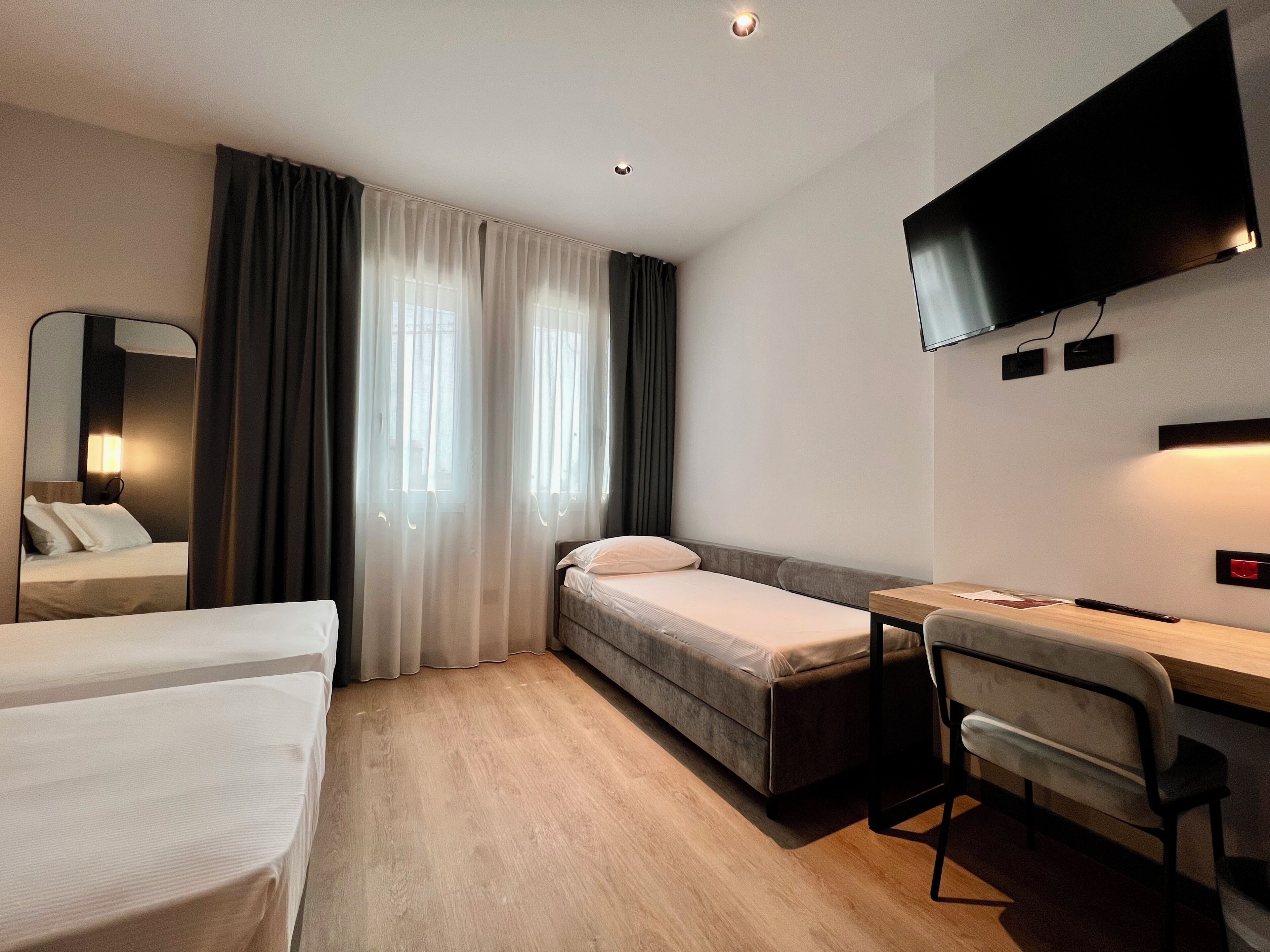 Caja de seguridad en la habitación y sistema de insonorización 