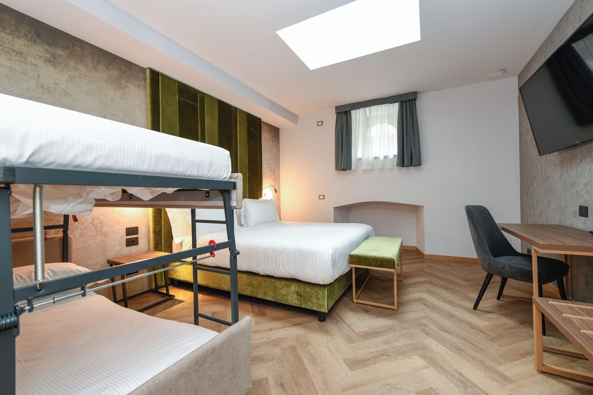 1 slaapkamer, donzen dekbedden, een minibar, een kluis op de kamer