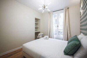 2 bedrooms, desk, iron/ironing board, travel cot