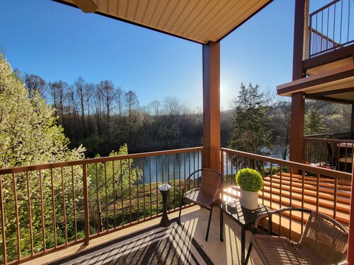 Relax in comfort just minutes from the Parkway in a peaceful resort setting.
