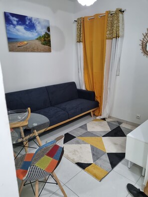 Living area - Peaceful apartment in the countryside (Ducos)