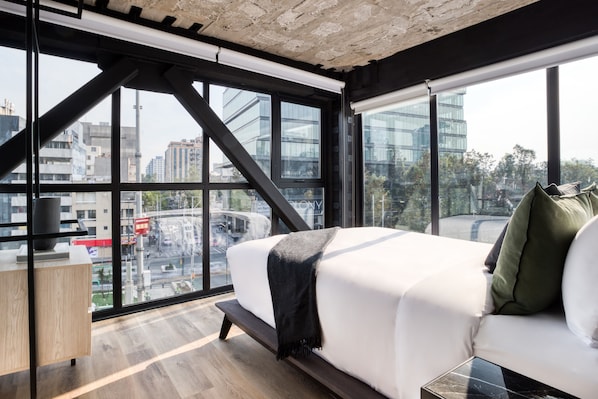 Urban Two-Bedroom Apartment | 1 chambre, literie de qualité supérieure