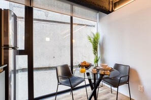 Deluxe appartement | Dineerruimte
