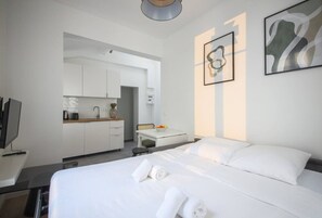 1 sovrum, skrivbord, strykjärn/strykbräda och wi-fi