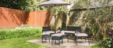 Cottage | Outdoor dining
