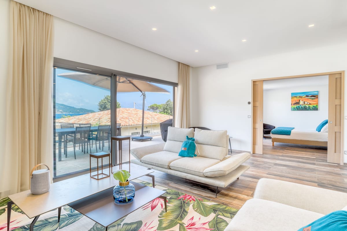 Prestige Suite | Living area