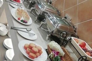 تناول الطعام