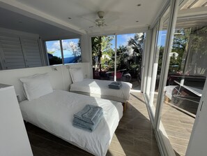 5 bedrooms, desk, iron/ironing board, WiFi