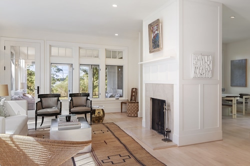 East Hampton: Chic 4 bed, Water Views, Walk to Beach, 5 min drive to Amagansett