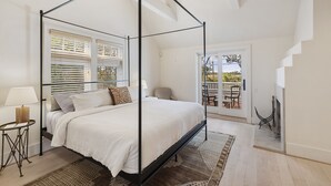 4 عدّة غرف نوم ومكتب وسرير سفر وواي فاي