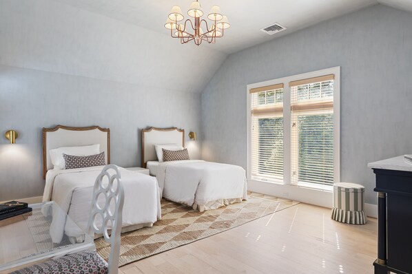 4 habitaciones, escritorio, cuna de viaje y wifi 