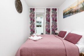 1 bedroom, cribs/infant beds, free WiFi, bed sheets - Platinium Rewal Apartment by Renters (Rewal)