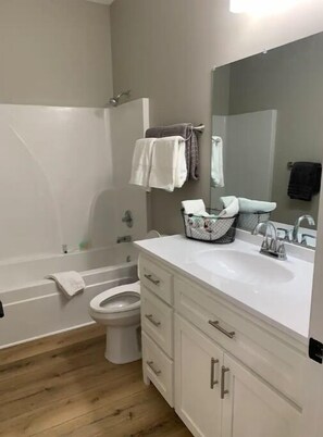 Shower - Blue Ridge Hideaway River Rental (Sylva)