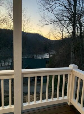 Property grounds - Blue Ridge Hideaway River Rental (Sylva)