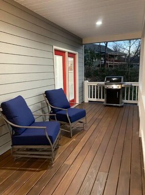 Terrace/patio - Blue Ridge Hideaway River Rental (Sylva)