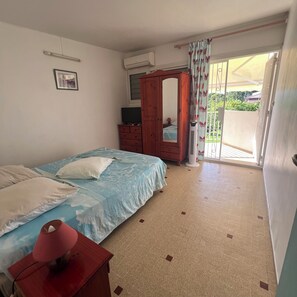 1 bedroom, free WiFi, bed sheets