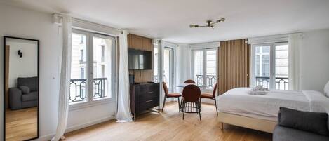 1 chambre, fer et planche à repasser, lit parapluie, Wi-Fi