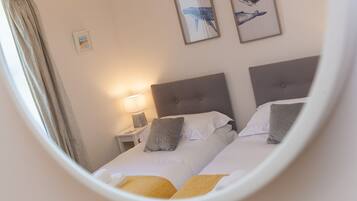 2 habitaciones, decoración personalizada y muebles diferentes