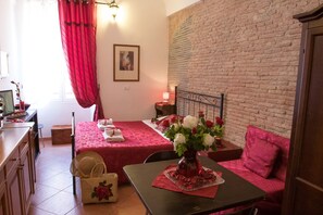 1 Schlafzimmer, Bügeleisen/Bügelbrett, kostenloses WLAN, Bettwäsche