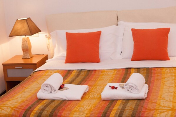 1 camera, una scrivania, ferro/asse da stiro, Wi-Fi gratuito