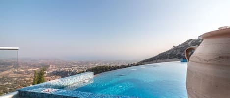 Zwembad | Een infinity pool