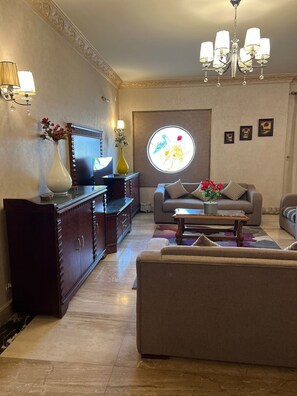 Interior - Delightful standalone villa with swimming pool (New Cairo City)