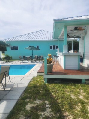 Exterior - Ellies Place  (Freeport)
