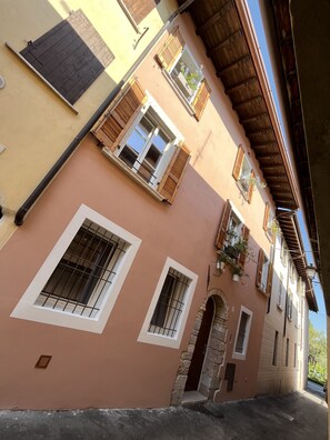 Esterni