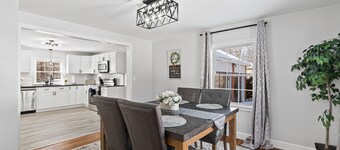 Stylish & Luxurious 3 BDR Home with Play Station