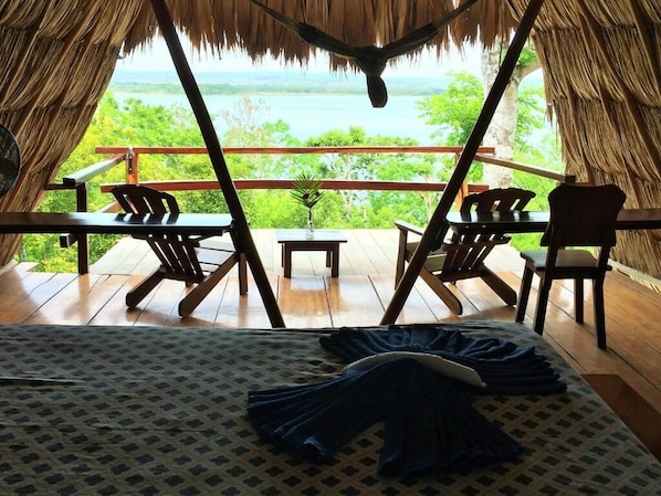 Individually decorated, individually furnished, laptop workspace - Posada del Cerro (Flores)