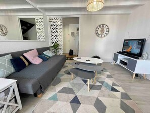 Télévision, chaîne hi-fi