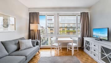 Deluxe Studio | Living area