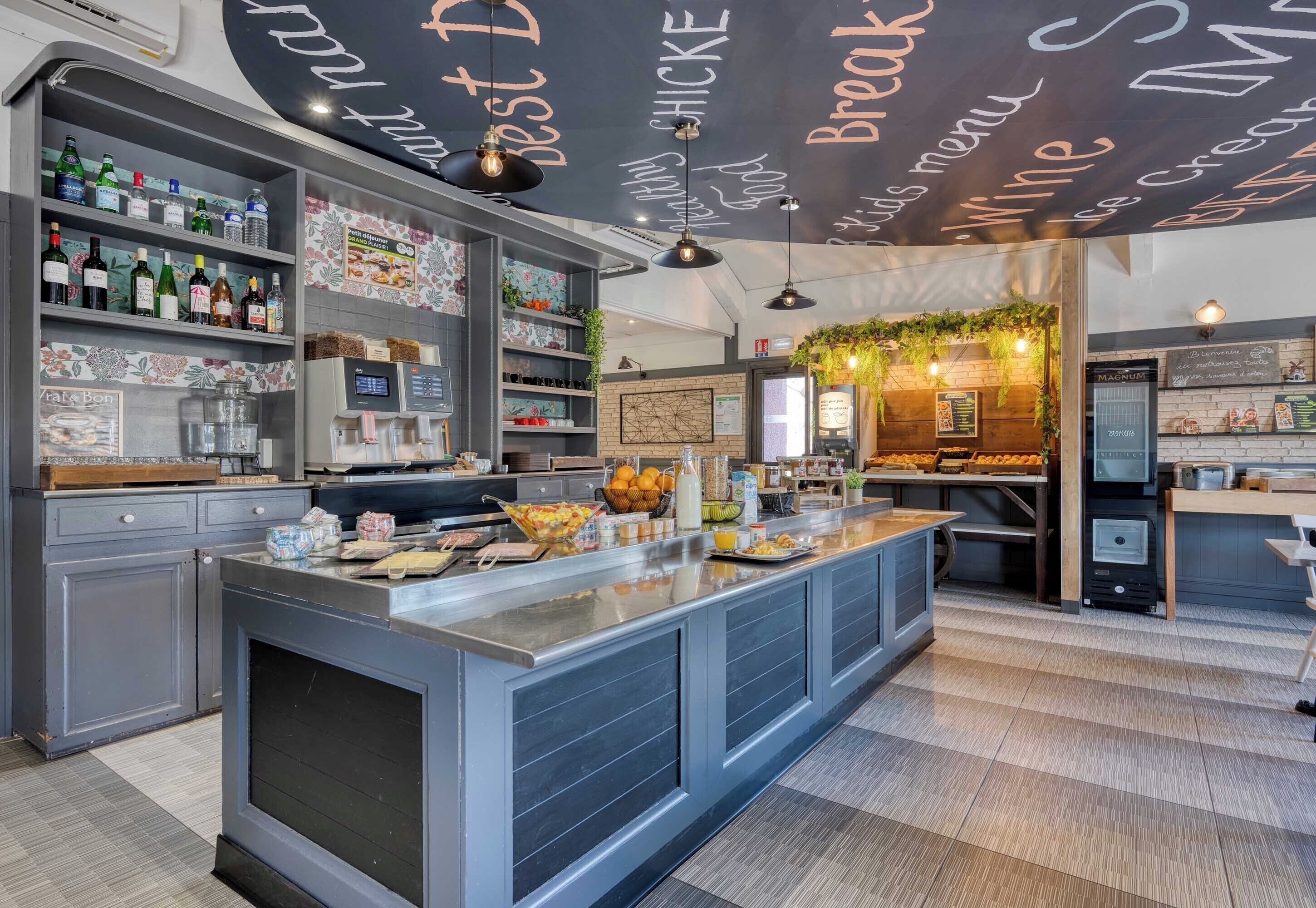 Tägliches Frühstücksbuffet gegen Gebühr
