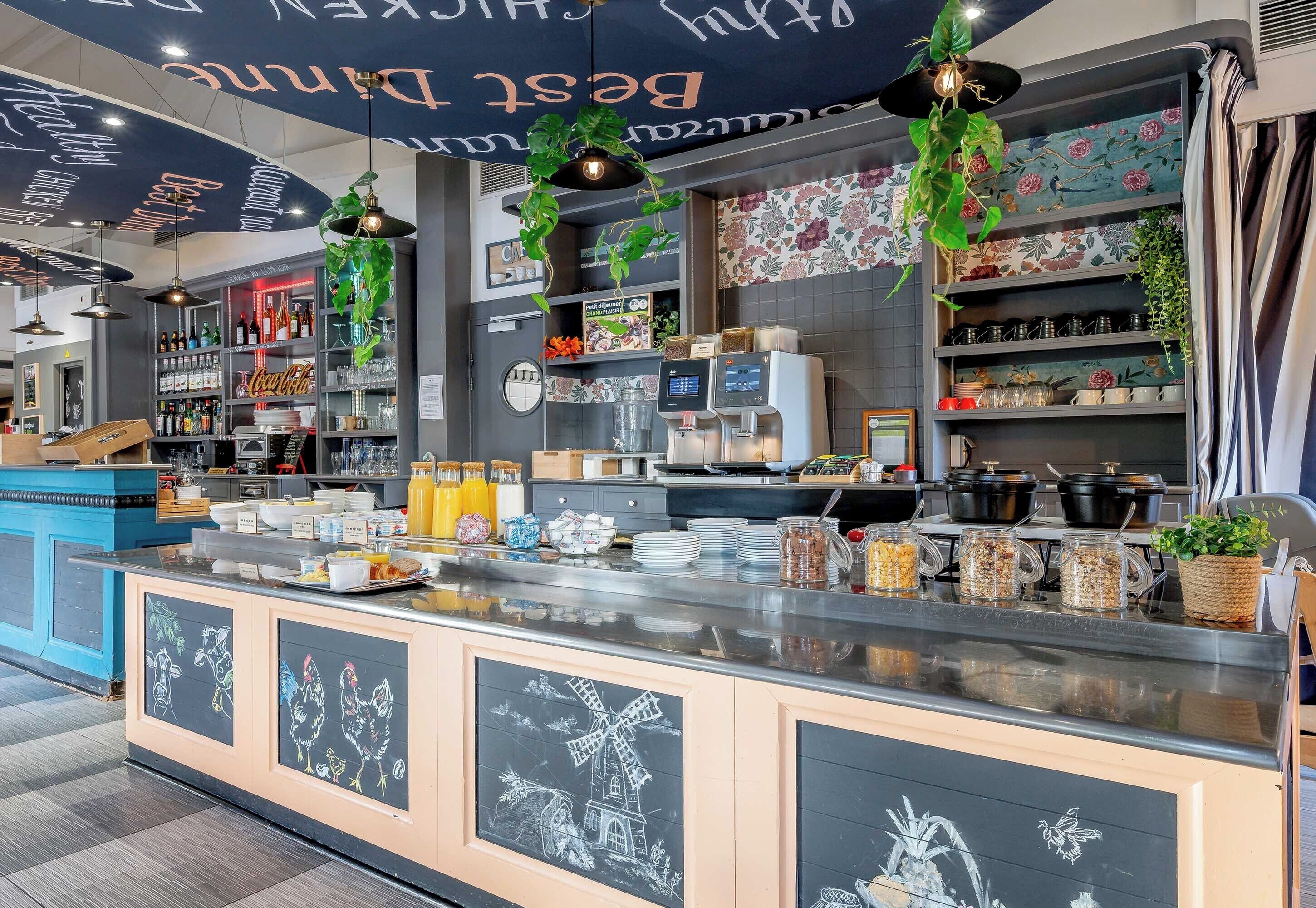 daily buffet breakfast for a fee